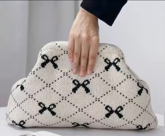 Hand bag