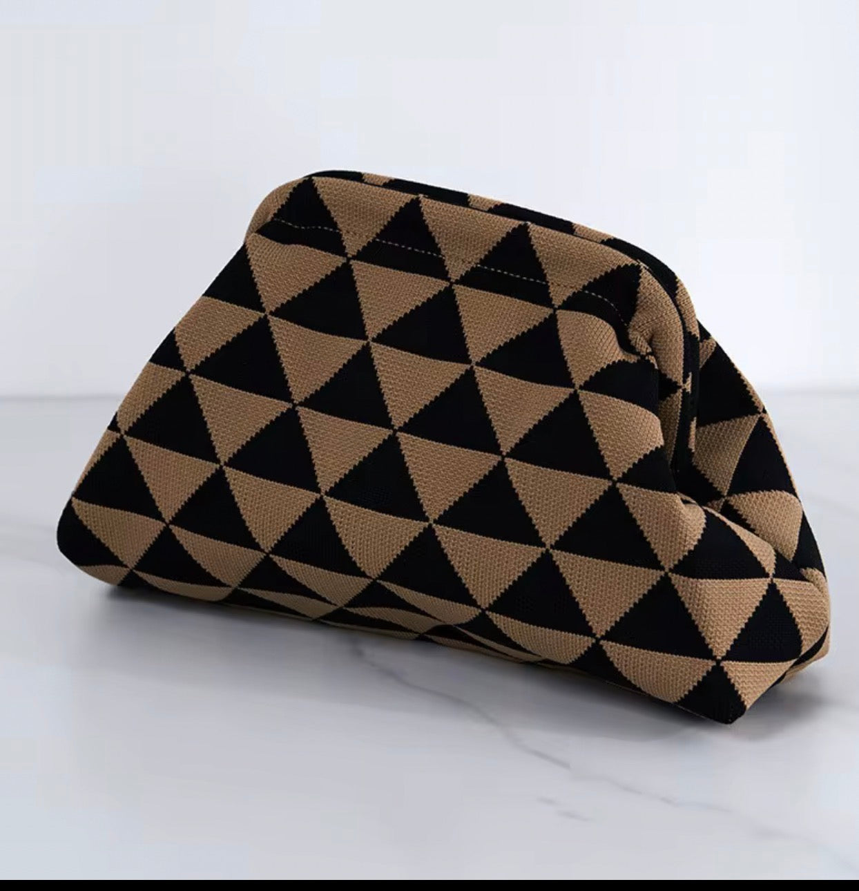 Hand bag